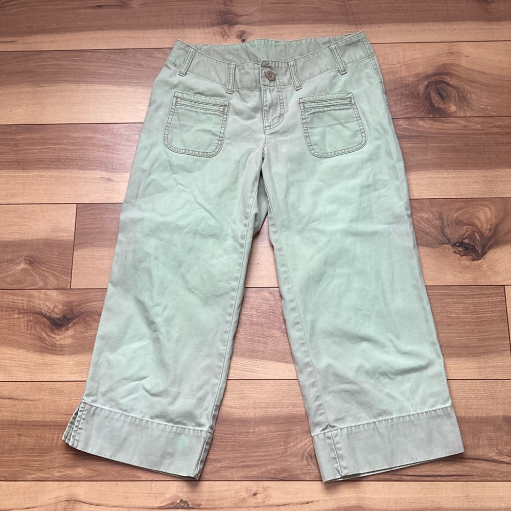The North Face Mint Green Wide Leg Capris. Size 4